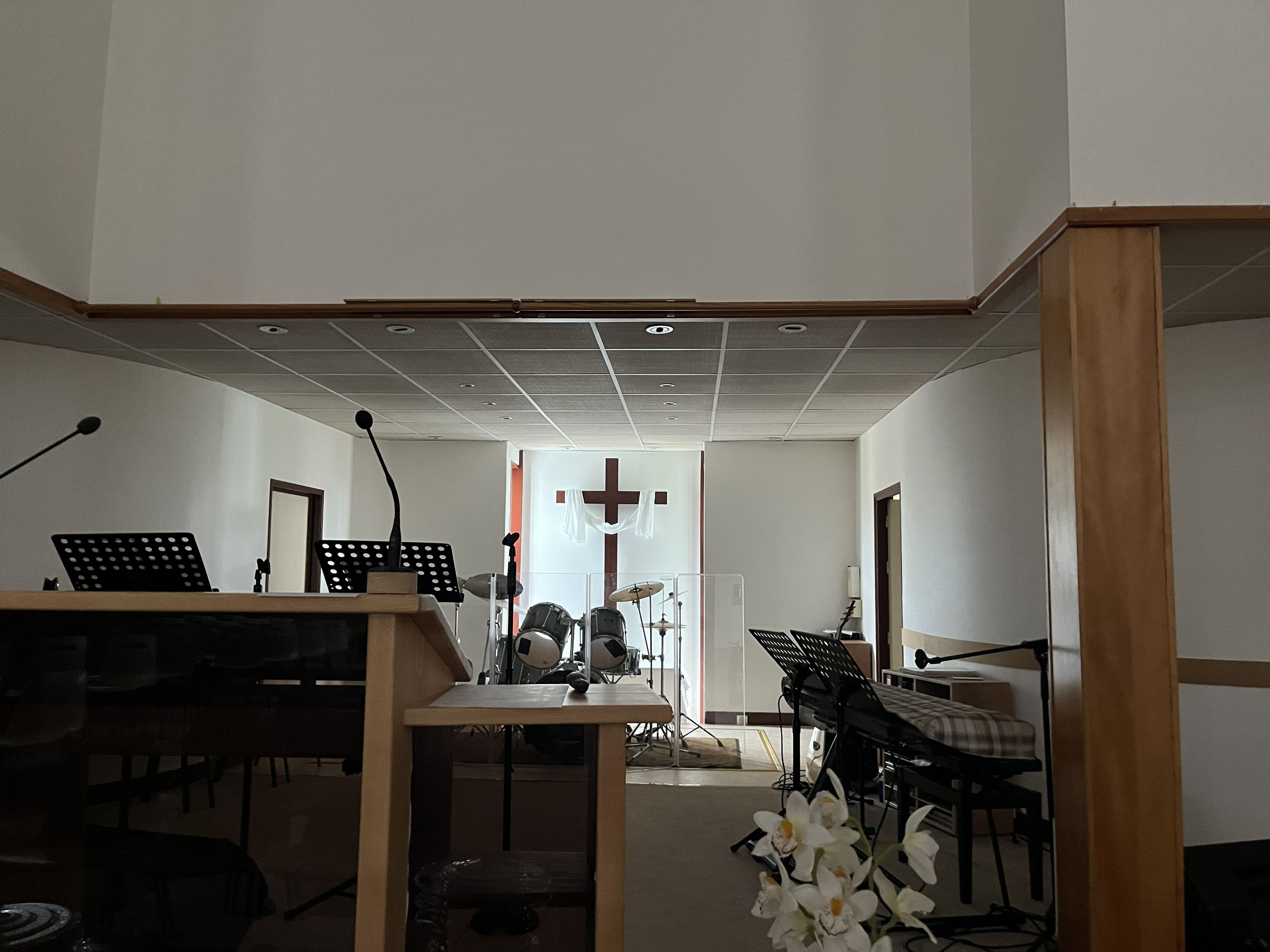 Rénovation de faux plafond et isolation d'une église à Vauréal — photo 4