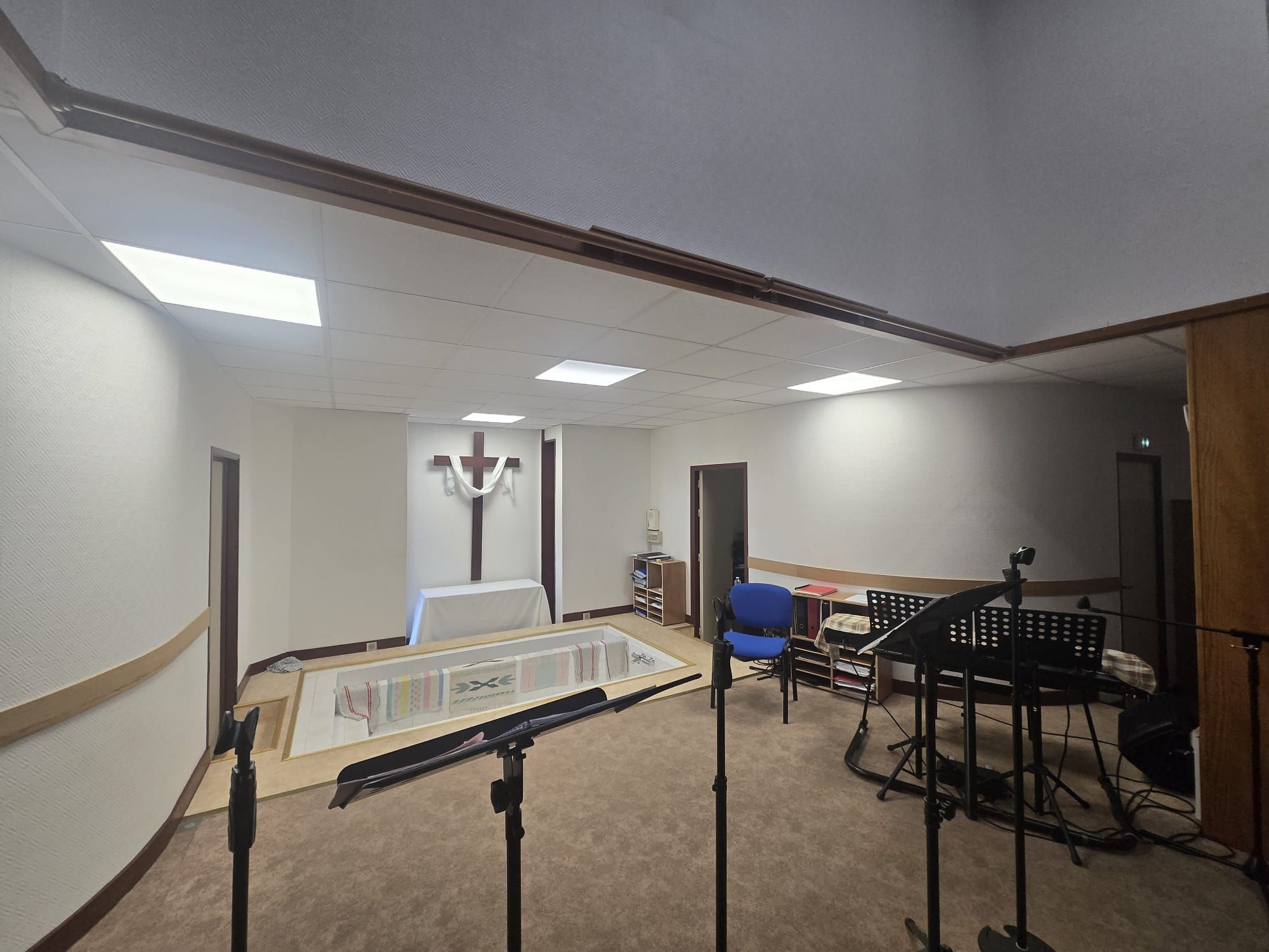 Rénovation de faux plafond et isolation d'une église à Vauréal — photo 11